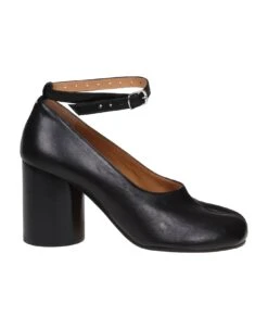 Maison Margiela Tabi Decollete' In Black Color Leather