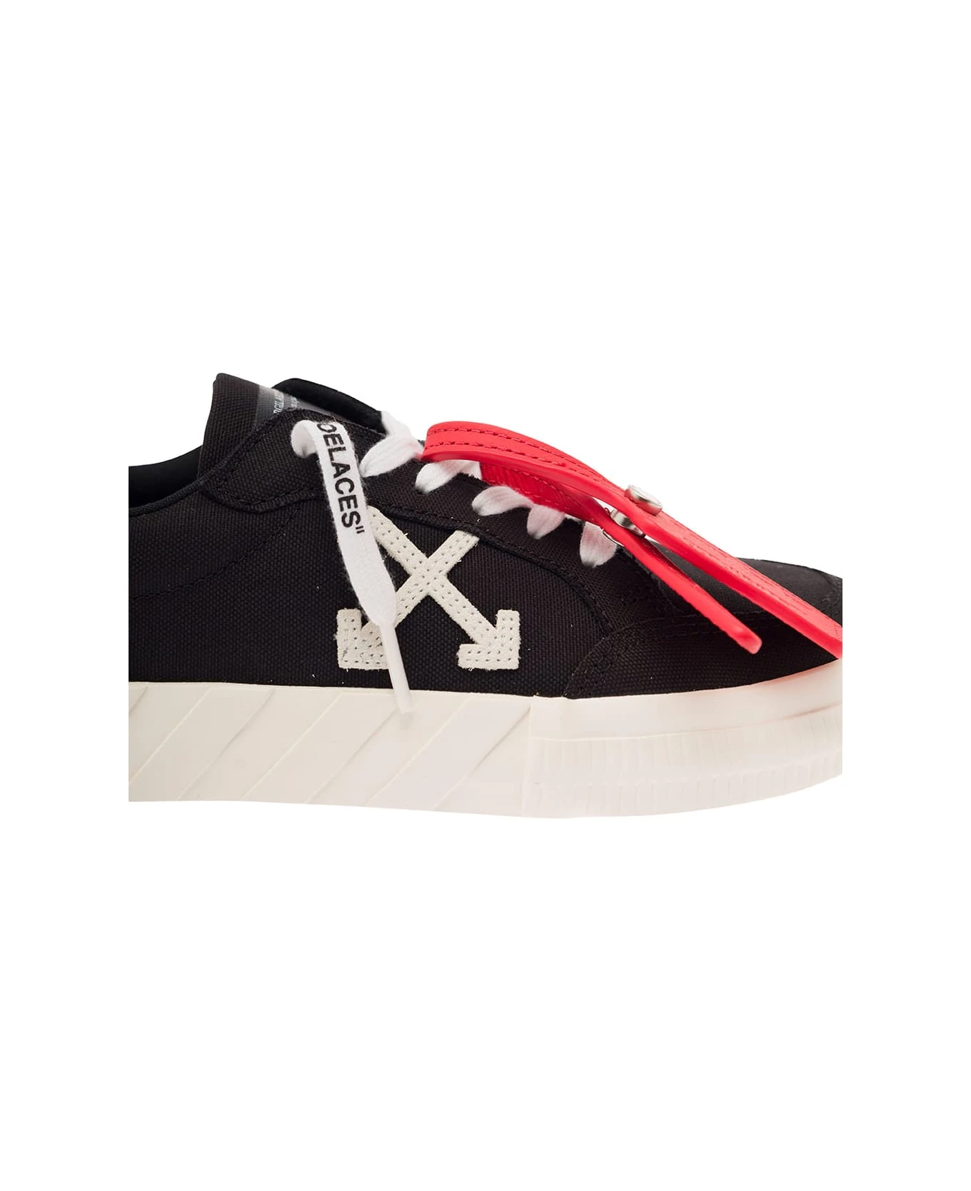 Off-White Black Low Top Sneakers With Arrow Motif And Zip-tie Tag In Canvas Woman 4 Off-White Black Low Top Sneakers With Arrow Motif And Zip-tie Tag In Canvas Woman - Image 4