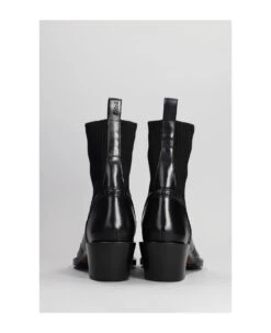 Chloé Nellie Low Heels Ankle Boots In Black Leather -Urban Shoes World a2a8469e6b3c5fb98e53fec560fbdc24