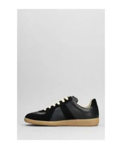 Maison Margiela Replica Sneakers In Black Leather -Urban Shoes World a6fd370a302ea6368bea31c0a318ba09
