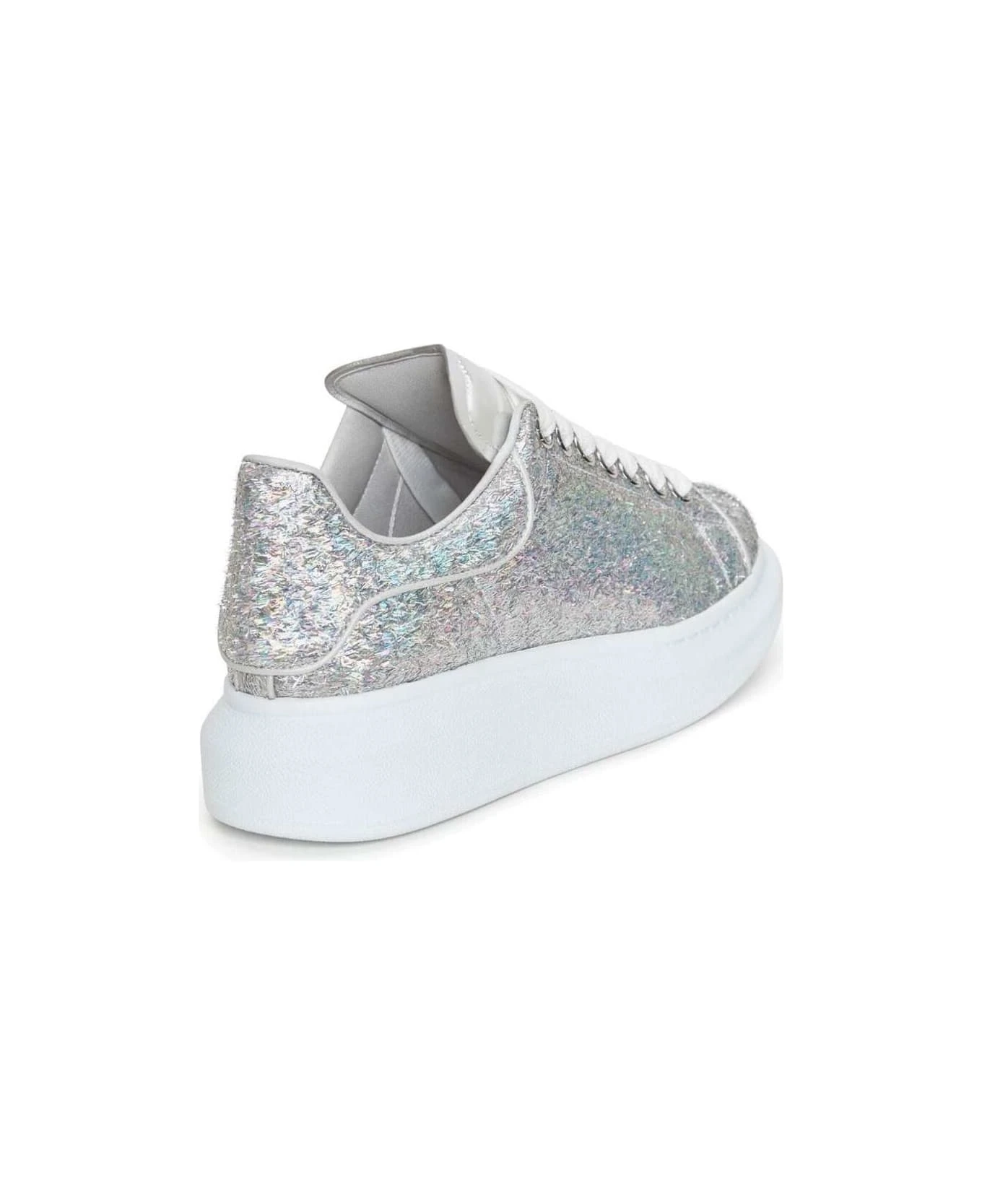Alexander McQueen Silver Low Top Sneakers With All-over Glitters And Oversized Platform In Faux Leather Woman 3 Alexander McQueen Silver Low Top Sneakers With All-over Glitters And Oversized Platform In Faux Leather Woman - Image 3