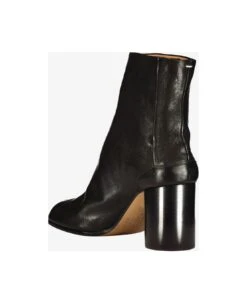 Maison Margiela Tabi Boots In Vintage Finish Leather -Urban Shoes World c7949066b151914416c0dc67972ae4cb