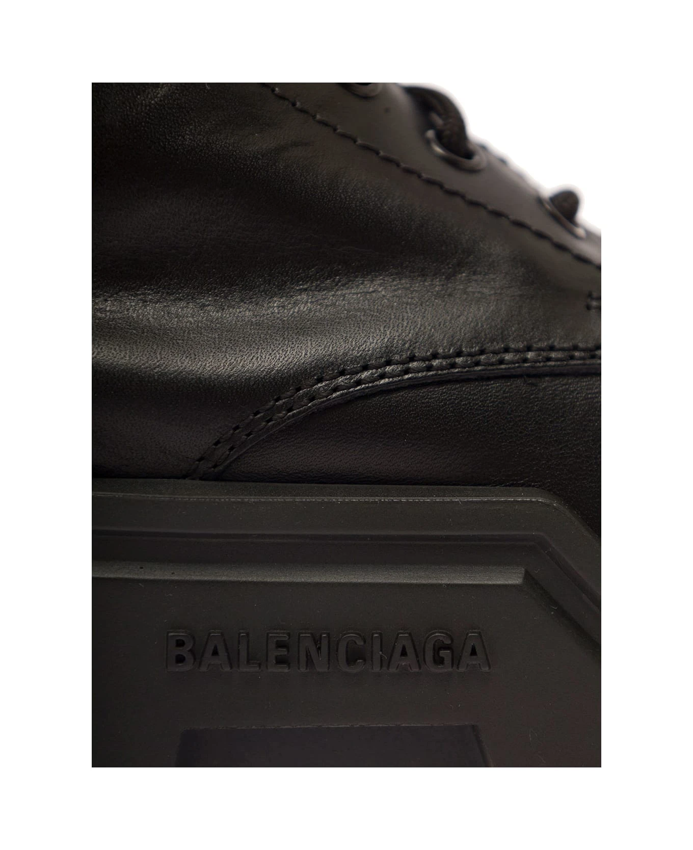 Balenciaga Stivali 'bulldozer' Con Logo Impresso E Suola Dentellata Chunky In Pelle Nera Donna 4 Balenciaga Stivali 'bulldozer' Con Logo Impresso E Suola Dentellata Chunky In Pelle Nera Donna - Image 4